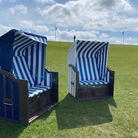 Großes Doppelzimmer mit eigenem Bad und Kühlschrank, frisch saniert Friedrichskoog Exterior foto