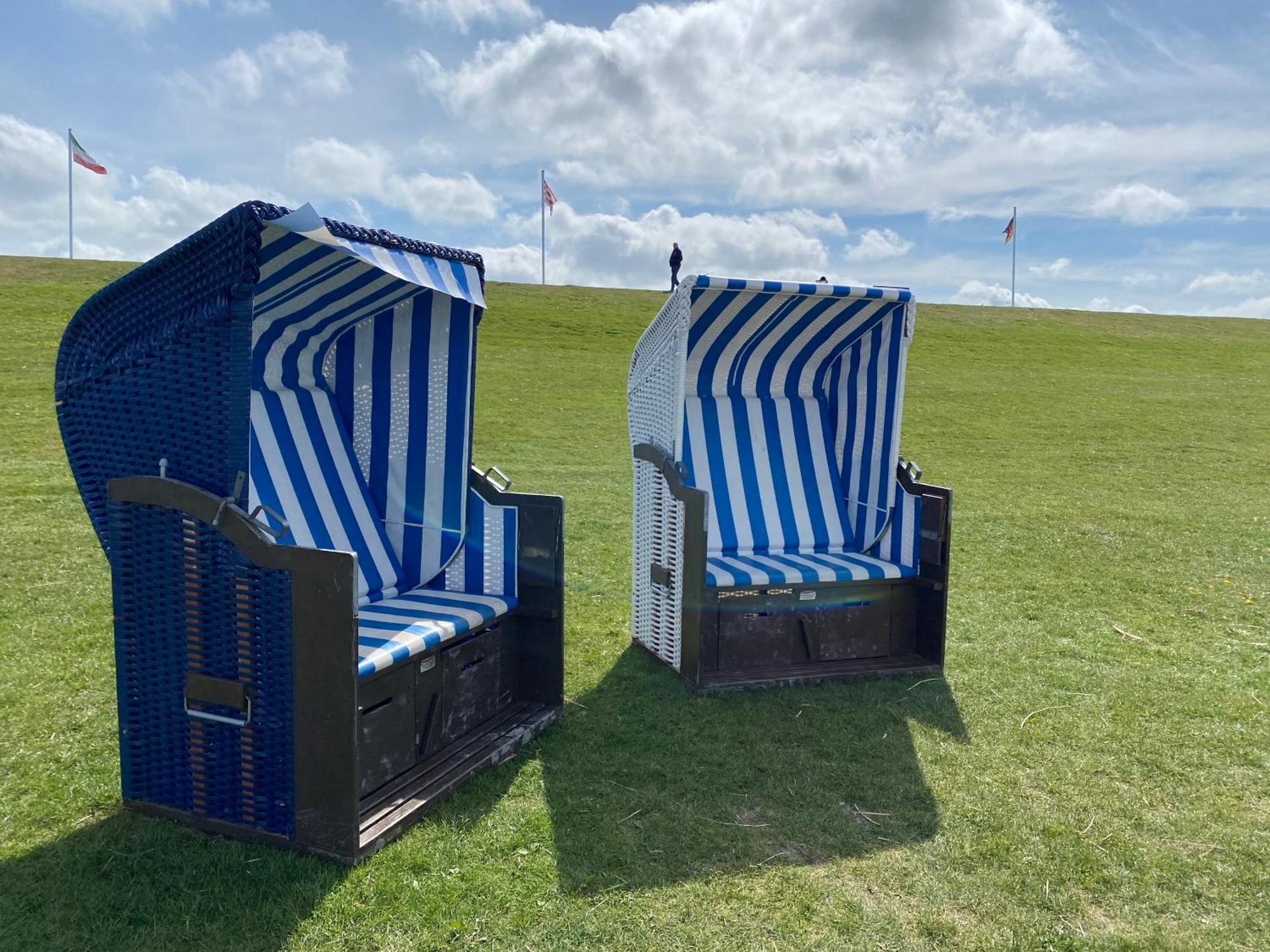 Großes Doppelzimmer mit eigenem Bad und Kühlschrank, frisch saniert Friedrichskoog Exterior foto