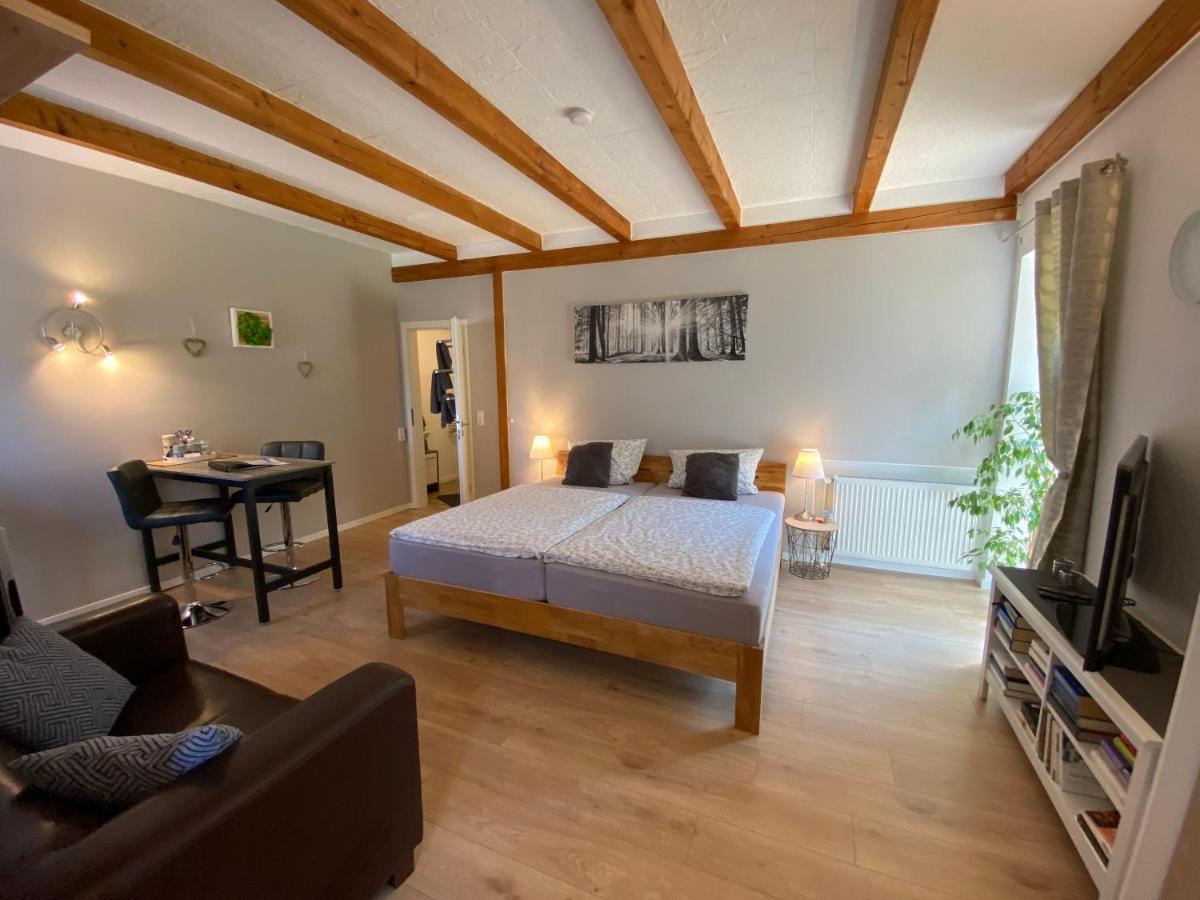 Großes Doppelzimmer mit eigenem Bad und Kühlschrank, frisch saniert Friedrichskoog Exterior foto